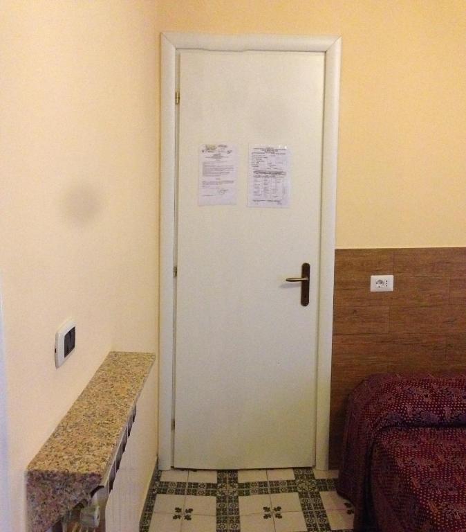 Ottimista Ξενοδοχείο Ρώμη Δωμάτιο φωτογραφία